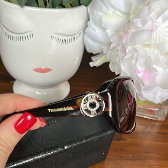 iffany Sunglasses TF4003B Color 80153G Dark Havana Never used vintage main image 15